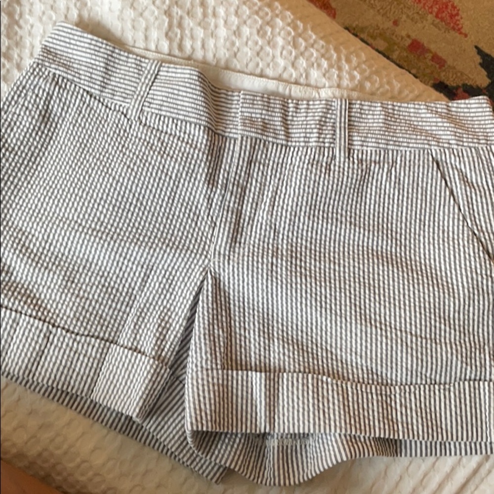 Club Monaco seersucker shorts - like new!
